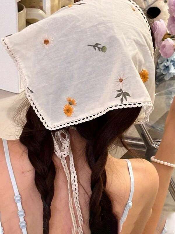 1pc Women Bandana Bohemian-Style Head Scarf Fluffy Scarf With Floral Embroidery, Uni Triangular Scarf, Soft Polyester, Random Print, Indispensable For A Hawaiian Vacation, Suitable For Both Ladies And Girls. Fashion Hair Accessories Cute Hair Bands