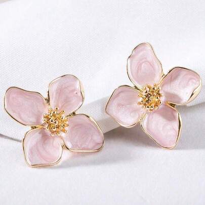 1pc Vintage French Style Exaggerate Floral Statement Earrings, Luxury Ear Cuff Earring For Girl