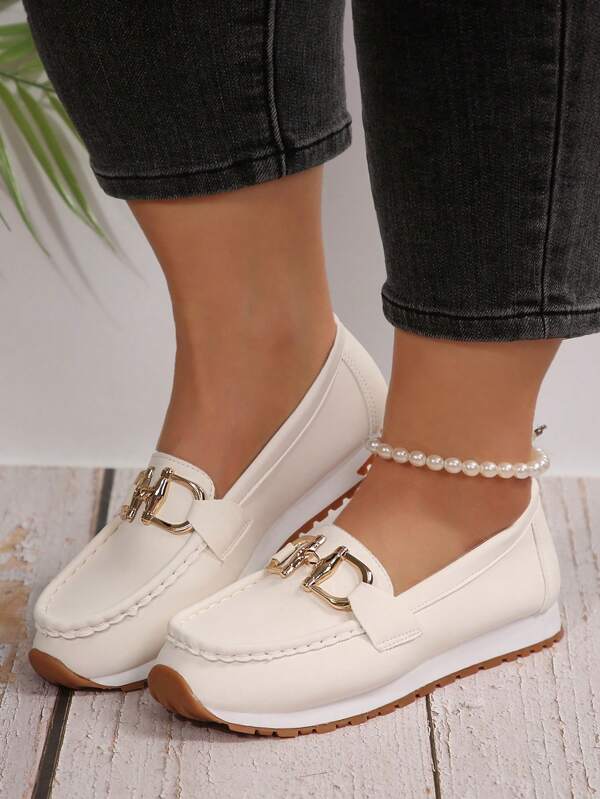 Women's Embossed Lychee Pattern Metallic Chain Decor Round Toe Soft Bottom Sports Shoes, Outdoor Sporty Style Suitable For Sports And Daily Driving, Black Casual Flat Sneakers For All Seasons