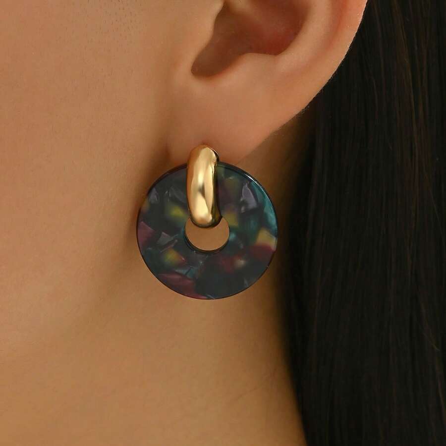 Brincos de argola redondos multicoloridos de resina, design moderno e elegante para mulheres usarem em presentes, festas ou no dia a dia