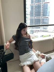 女士单肩短袖T恤，时尚修身露脐上衣，休闲夏季款 - 灰色 - 查看 1