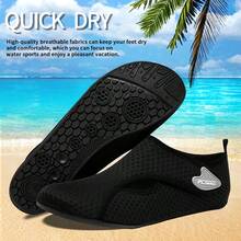 Nuevos zapatos de agua para hombres, zapatos de playa, zapatos de río; calcetines de agua descalzos; zapatos de agua para hombres, ligeros y antideslizantes, adecuados para playa de verano, senderismo en arroyos, surf, natación, navegación y otros deportes; zapatos de agua unisex - Negro - Ver 2