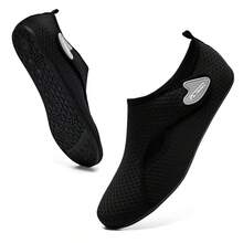 Nuevos zapatos de agua para hombres, zapatos de playa, zapatos de río; calcetines de agua descalzos; zapatos de agua para hombres, ligeros y antideslizantes, adecuados para playa de verano, senderismo en arroyos, surf, natación, navegación y otros deportes; zapatos de agua unisex - Negro - Ver 9