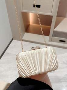 女士优雅褶皱链条缎面盒状晚宴包 - 杏色 - 查看 3