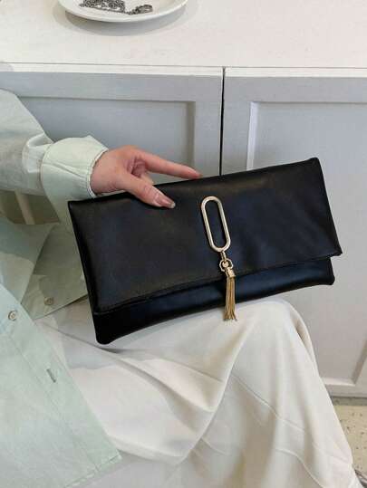 Elegant French Style Plain Vintage Clutch Bag For Women, Metal Oval Buckle With Tassel Decor, Suitable For Evening, Party Occasions