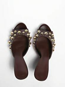 Giày sandal cao gót màu đen đính đinh tán mới năm 2025, kiểu dáng thanh lịch, đa năng, mũi nhọn dành cho nữ. - màu nâu - Xem 2