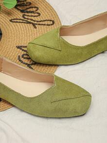 Spring/Autumn New Casual Slip-On Square Toe Flat Shoes, Versatile Outdoor Loafers, Large Sizes 36-43, Fashionable & Comfortable Suede Flat Shoes, Dusty Green