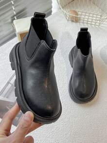 女孩仿皮材质无圆头中帮无厚底酷炫休闲风格靴子日常旅行、秋冬、购物等场合