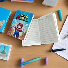 SuperMario 1 Set mit 3 Mini-Taschennotizbüchern aus Kunstleder mit 2 dazu passenden Kugelschreibern - tragbare Mini-Notizbücher mit je 100 Blatt, 100 Seiten, Lesezeichen, verschiedene Stile, kreative Mehrfarbstifte - geeignet für Reisen, Büro, Schule, Buchhaltung, Mini-Taschennotizbücher und zum Mitschreiben, Partygaben, Schulmaterial, Schulanfang