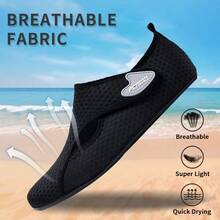 Nuevos zapatos de agua para hombres, zapatos de playa, zapatos de río; calcetines de agua descalzos; zapatos de agua para hombres, ligeros y antideslizantes, adecuados para playa de verano, senderismo en arroyos, surf, natación, navegación y otros deportes; zapatos de agua unisex - Negro - Ver 4