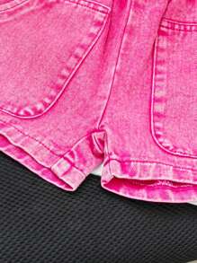 Set de 2 piezas con Top sin mangas de cuello redondo con rayas y flores + pantalones cortos de mezclilla de estilo sencillo para niña
