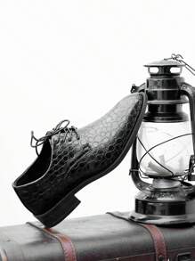 高级男士正装鞋，商务系带，奢华时尚，适合各种场合，如正式服装、派对、舞会、纯色