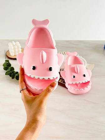 1 Pair Cute & Fashionable Shark Design Kids/Children Beach Slippers, Suitable For Summer