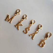 1pc Elegant Gold Initial Keychain Lobster Clasp Charm Pendant Decoration Accessory - Yellow Gold - View 5