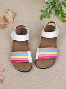 1 par de nuevas sandalias planas de moda para niñas con decoración arcoíris, versátiles para usar en exteriores, viajes y días festivos