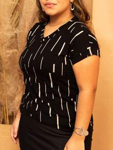Stella Women's Short Sleeve T-Shirt - KNMODA - Black - View 2