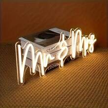 1 Pezzo Insegna Al Neon Mr & Mrs - Luminosità Regolabile, Luce Gialla Calda, Design Corsivo Moderno, Decorazione A Parete Alimentata USB Per Matrimoni, Anniversari, San Valentino, Camera Da Letto E Decorazione Per Feste