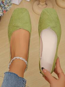 Spring/Autumn New Casual Slip-On Square Toe Flat Shoes, Versatile Outdoor Loafers, Large Sizes 36-43, Fashionable & Comfortable Suede Flat Shoes, Dusty Green