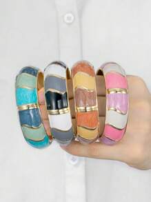 1 Stück Retro minimalistisches Armband aus Zinklegierung, vergoldet, mit buntem Harz-Emaille-Farbblock, breites, flaches, auffälliges Statement-Armband für Frauen, geeignet für Hochzeit, Ostern, Weihnachten, Diwali, Karneval, Nachtclub, Urlaub, Musikfestival, Party, täglichen Boho-Schmuck, Geschenk für Teenager, Erwachsene, junge Frauen