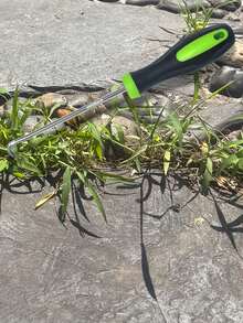 花园助手重型金属除草和耕作钩 - 锋利的齿，可有效去除草、石头和苔藓 - 符合人体工程学的握把，用于花园维护的耐用施工工具，除草园艺工具，坚固的金属钩，符合人体工程学的设计 - 彩色 - 查看 6