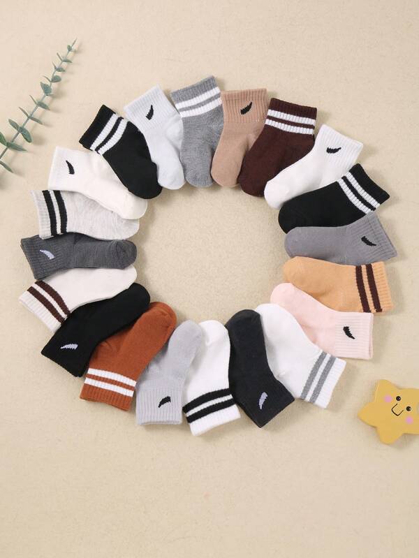 5/10 pares de calcetines elásticos y casuales unisex para bebés, adecuados como calcetines para caminar para niños pequeños. Las aberturas de los calcetines están decoradas con rayas elegantes. Estos calcetines pueden ser usados por bebés niños y niñas de 0 a 3 años de edad. Calcetines para bebés, calcetines para recién nacidos, calcetines para niños pequeños, calcetines para infantes.
