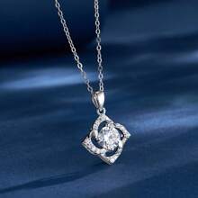 One Piece S925 Sterling Silver 18K Gold Plated Clover Shape Pendant With 1CT D-Color Moissanite Diamond Collarbone Chain Light Luxury Necklace Jewelry Birthday Gift For Wife, Anniversary Present For Wife, Women, Jewelry Gifts For Girlfriend, Mom