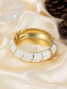 1 Stück Retro minimalistisches Armband aus Zinklegierung, vergoldet, mit buntem Harz-Emaille-Farbblock, breites, flaches, auffälliges Statement-Armband für Frauen, geeignet für Hochzeit, Ostern, Weihnachten, Diwali, Karneval, Nachtclub, Urlaub, Musikfestival, Party, täglichen Boho-Schmuck, Geschenk für Teenager, Erwachsene, junge Frauen