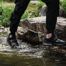 LARNMERN Anti-Slip Work Shoes For Men Kitchen Chef Restaurant One-Legged Sports Shoes Walking Work Shoes Men's Black Work Shoes