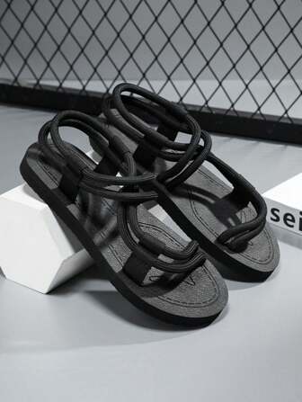 男士夏季系带平底运动凉鞋，轻便防滑水鞋，适合户外沙滩穿着，尺码偏小一码