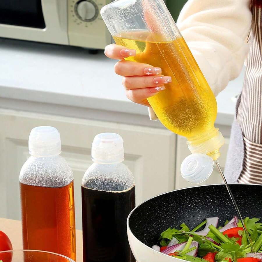 1pc Olive Oil Distributor, Spray Bottle, Transparent Condiment Extrusion Bottle, Plastic Extrusion Bottle With Flip Lid, Lightweight And Portable, Leak-Proof Condiment Bottle, Tomato Sauce, Soy Sauce Bottle, Suitable For Oil, Vinegar, Soy Sauce, Honey, Barbecue Sauce And Condiments,