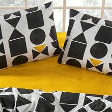 100% Cotton Bedding Set | Single (160x220 + 1 Pc 50x70 Pillowcase) & Double (200x220 + 2 Pcs 50x70 Pillowcases) | Button Closure | Made In Turkey - Black - View 7