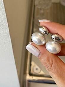 1pc Oval Pearl 3D Stud Earrings, Elegant Luxury Feel, Unique Earrings For Women
