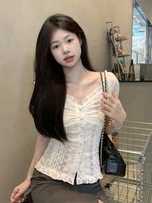 宫廷风蕾丝泡泡袖衬衫，修身短袖衬衫，甜美上衣