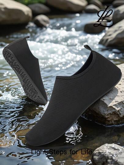 Leisfit Zapatos ultraligeros para mujer para playa/agua, zapatos de buceo sin deslizamiento, flexibles y descalzos, sandalias de agua para adultos - suaves e impermeables, adecuados para zapatos de agua antideslizantes profesionales y zapatos deportivos para interiores/exteriores para playa, natación, buceo y esnórquel