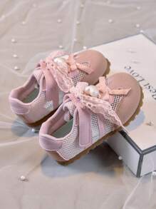 夏季儿童新款时尚凉鞋，透气网眼面料，防滑鞋底和鞋带，蝴蝶结，心形装饰设计，适合所有年龄段的儿童，儿童休闲，户外活动，家庭，更轻便舒适，带有可牢固固定的钩环设计 - 粉色 - 查看 3