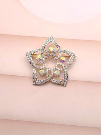 1pc Women's Minimalist Versatile Five-Petal Floral Rhinestone Pin, Floral Print Casual Boho Zinc Alloy Brooch, All Seasons