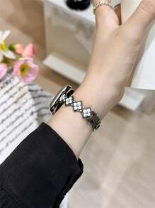 High Quality Four Leaf Flower Stainless Steel Bracelet Link For Apple Watch Band Series 8/7/6/10 40mm 41mm 38mm 42mm 44mm 45mm 46mm Strap