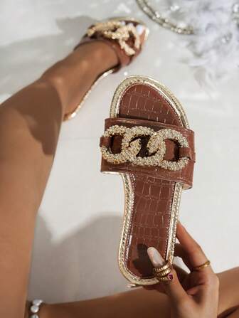 Damsommarsandaler med öppen tå och guldkedja, bekväma, avslappnade strand- och festkläder