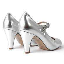 Women Cutout Mary Jane Mid Heels – Round Almond Toe Vintage Cone Heel Pumps With Ankle Strap For Spring Summer Weddings, Parties, Bridesmaids, Office & Everyday Wear [Size Up Half Size] - 銀色PU - 查看 5