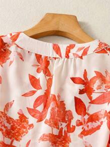 Women's All-Over Botanical Print Button-Front Shirt - Keyhole Neckline Short Sleeve Blouse For Date Nights/Concert Outfits/Travel, Spring-Fall Wardrobe Must-Have