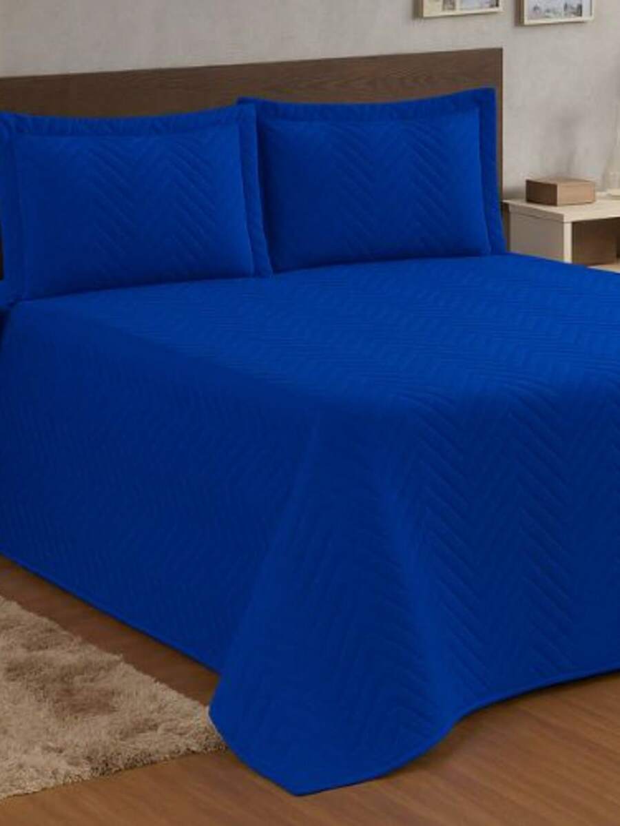 Luxury 3-Piece Bedspread For Couples – Elegance And Comfort For Your Nights - Blue - View 1