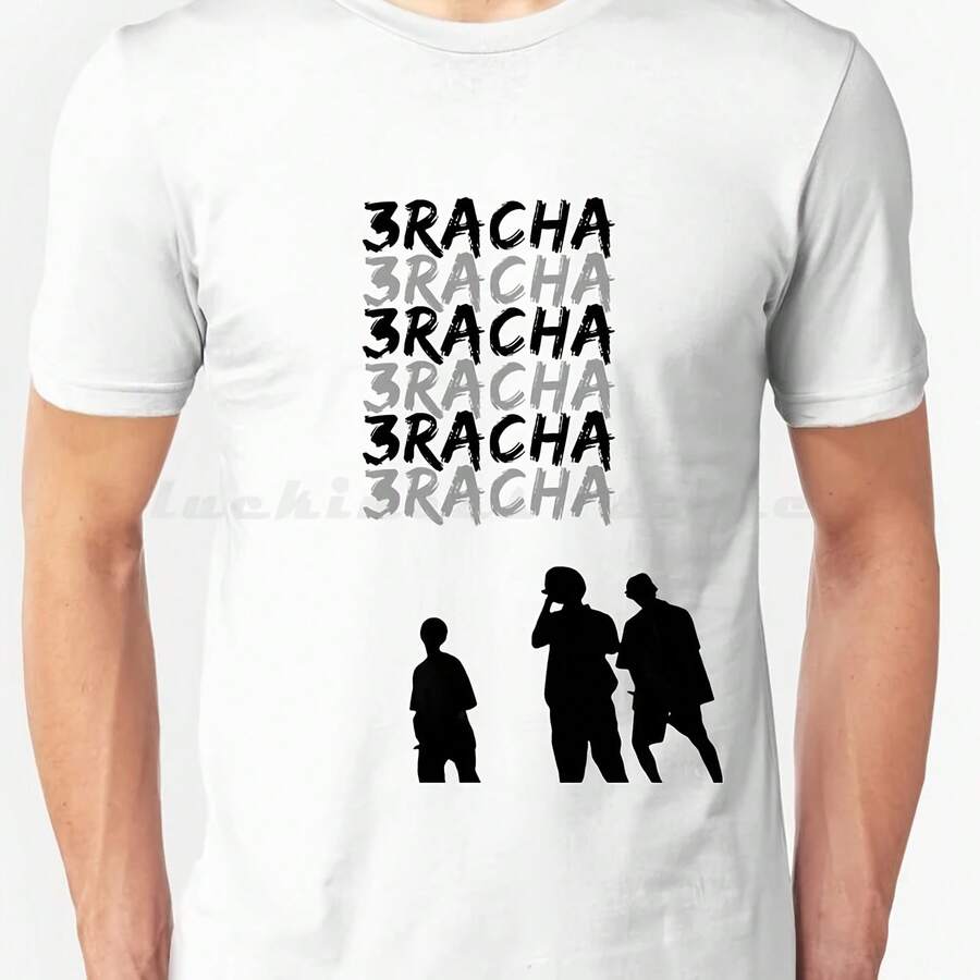 Camiseta 100% algodón con estampado de 3Racha Cgbin Rap Racha Jisung J One Spearb Cb97 Seo220G. Ideal para uso diario, trabajo al aire libre, sesiones de gimnasio o fines de semana relajados. Ofrece un ajuste estructurado y una sensación suave. Ya sea en capas en otoño o usada sola en verano, es tu opción versátil y confiable para la comodidad durante todo el año. - Blanco - Ver 1