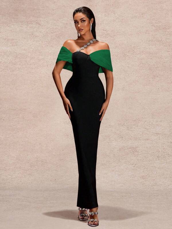 فستان ماكسي رسمي ملون بألوان الخريف، ذو كتف مائل متداخل الألوان، مزين بسلسلة من الراين وحزام