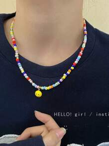 Collana con ciondolo a faccia sorridente in perline, collana da uomo minimalista e colorata, collana stile retrò elegante