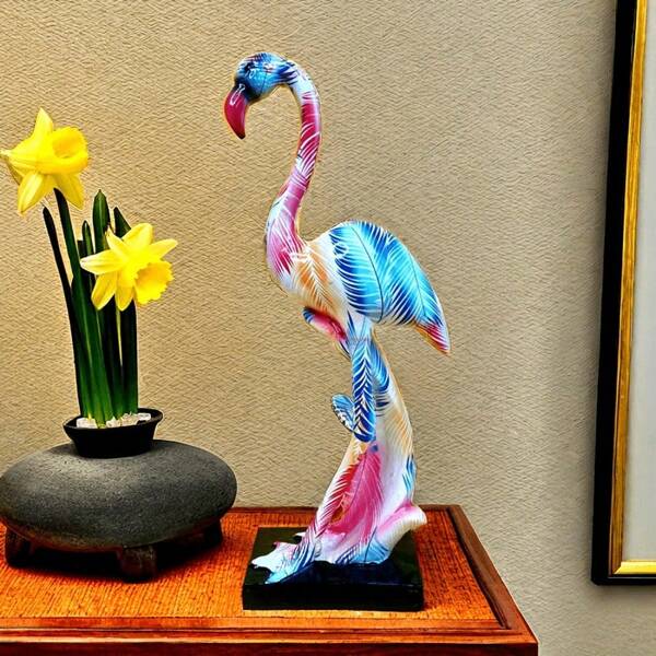 1 Stück Graffiti Flamingo Skulptur Tierfigur Kunstfigur für Dekoration von Wohnzimmer, Schlafzimmer, Bücherschrank, TV-Schrank, Schreibtisch, Tisch, Outdoor Hof, Rasen, Portikus