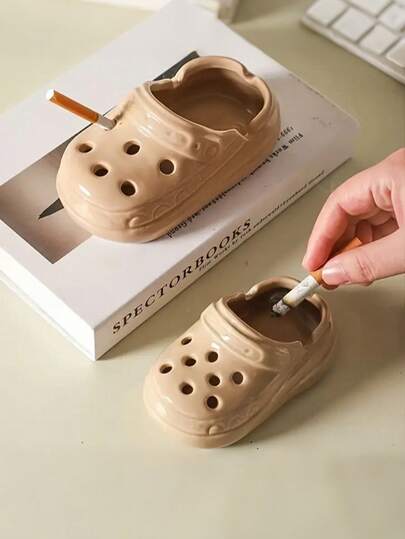 1 件鞋形陶瓷烟灰缸孔鞋烟灰缸适用于家庭、办公桌装饰、礼品、酒店、室内外烟灰缸、室内装饰、桌面配件、家居装饰、房间装饰