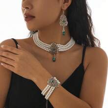 Luxury Vintage Style Pearl Jewelry Set, With Green Gemstone Floral Accents, Necklace, Earrings, Bracelet For Women, Suitable For Formal Occasions Such As Parties, Holidays, Weddings