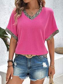 亮粉色豹纹拼布绳纹V领T恤上衣