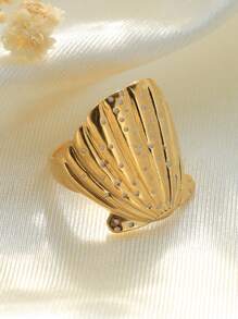 1 Stück goldfarbener Ring aus rostfreiem Stahl in Muschelform, geeignet für Frauen zum Tragen im Strandurlaub, auf Sommerfesten und anderen Anlässen