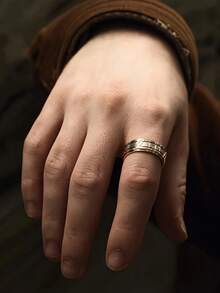 1 件玫瑰金哑光不锈钢结婚戒指，8 毫米黑色拉丝边缘，耐用，拉丝斜面，时尚周年纪念戒指 - 玫瑰金 - 查看 4